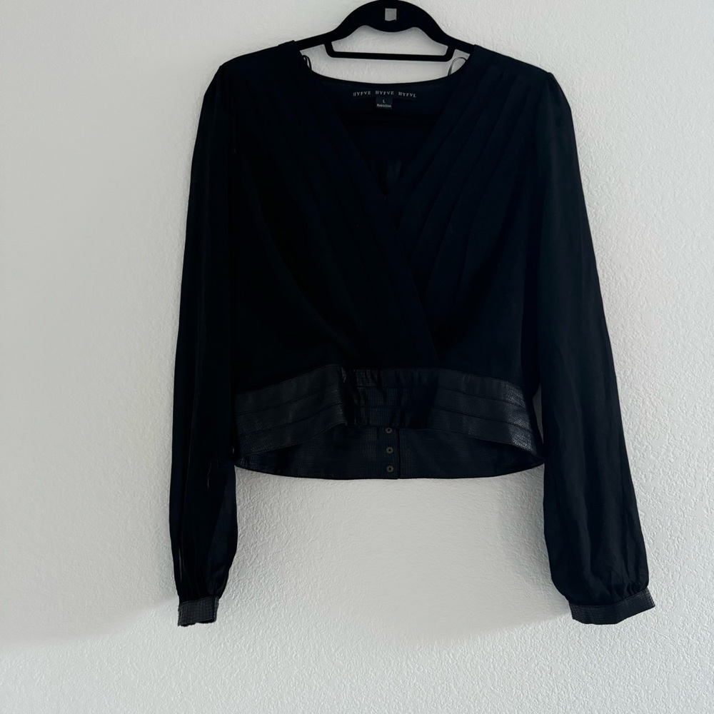 HYFVE top in a size large